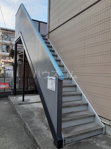 22/30 エントランス