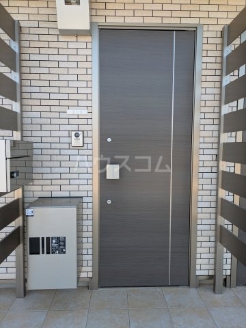 16/18 エントランス