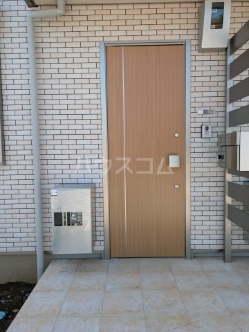 16/19 エントランス