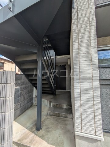 17/25 エントランス