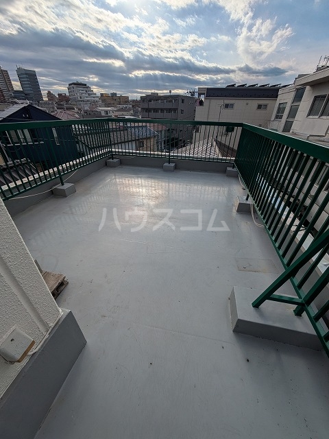 16/27 バルコニー
