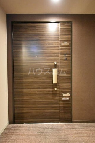 20/23 エントランス