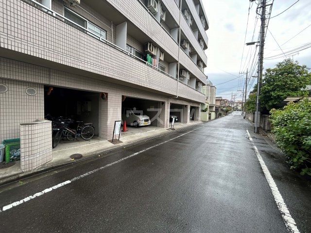 22/29 駐車場