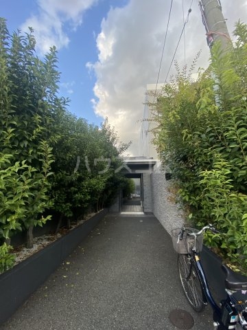 3/7 エントランス