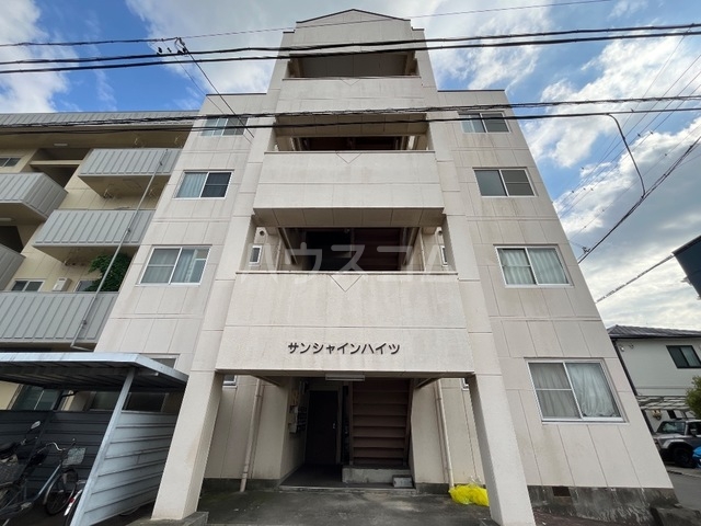 24/25 エントランス