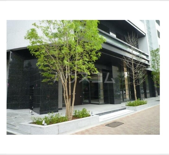 16/26 エントランス