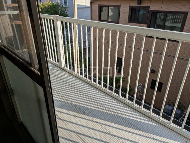 23/30 バルコニー