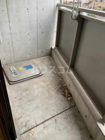 23/30 バルコニー