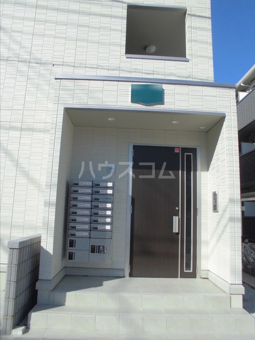 21/25 エントランス