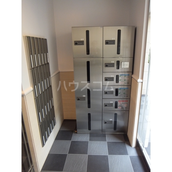 2/5 エントランス