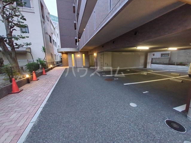21/30 駐車場