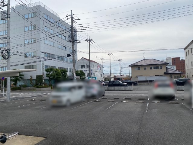 2/3 駐車場