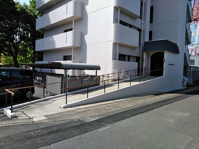 7/10 エントランス