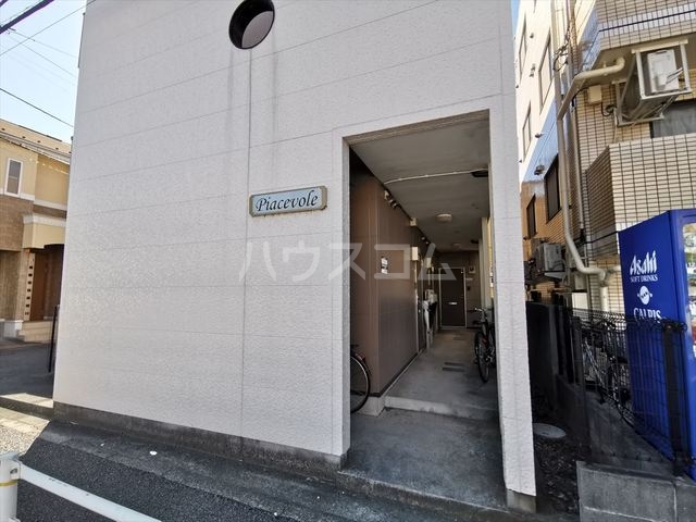 14/22 エントランス