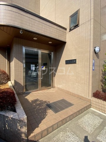 24/30 エントランス