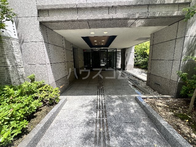 29/30 エントランス