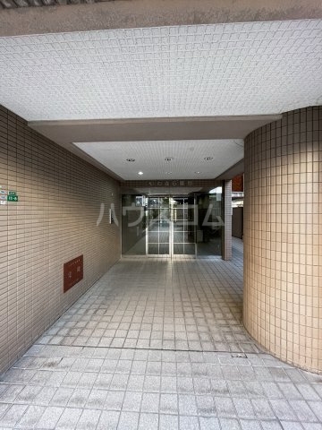 2/2 エントランス