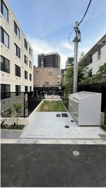 18/29 エントランス