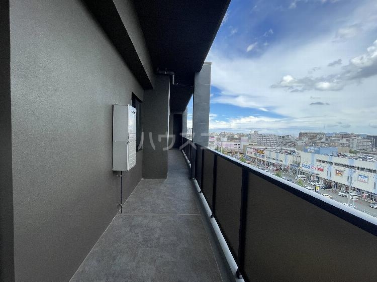 13/18 バルコニー