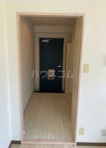 15/19 エントランス