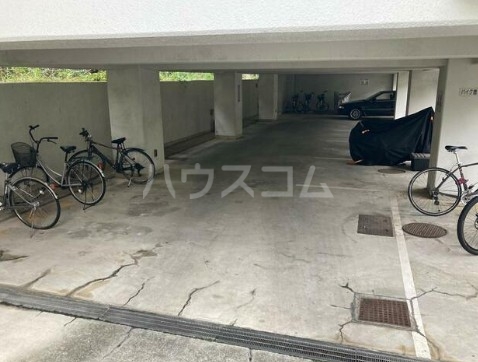 16/19 駐車場