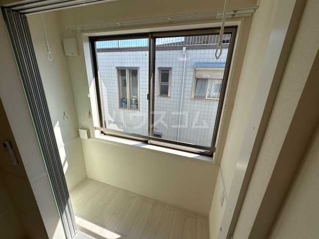 20/28 バルコニー