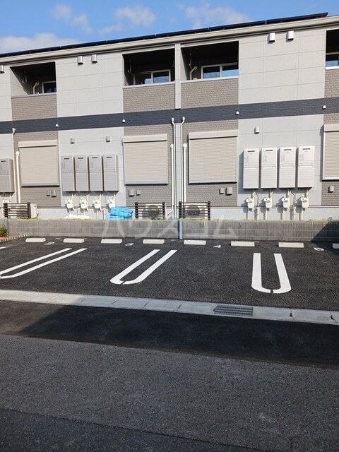 28/30 駐車場