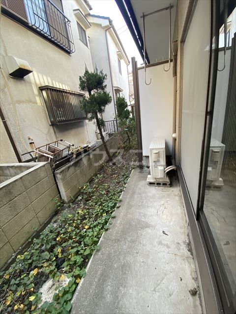 16/23 バルコニー