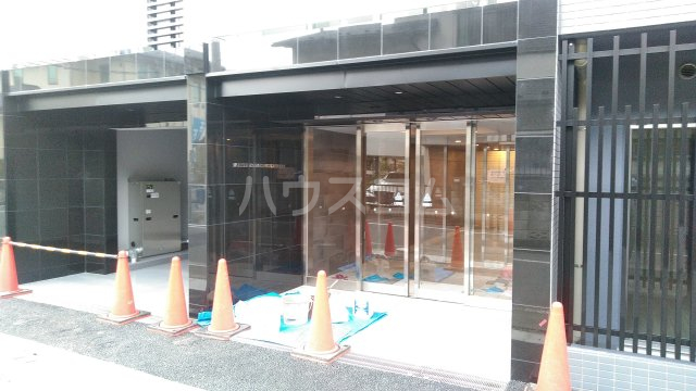 15/23 エントランス