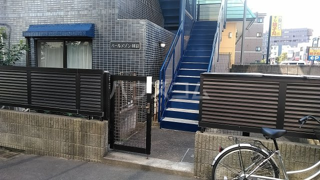 19/27 エントランス