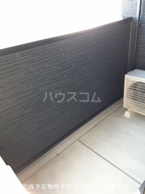 13/20 バルコニー