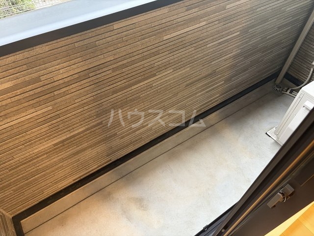 16/27 バルコニー