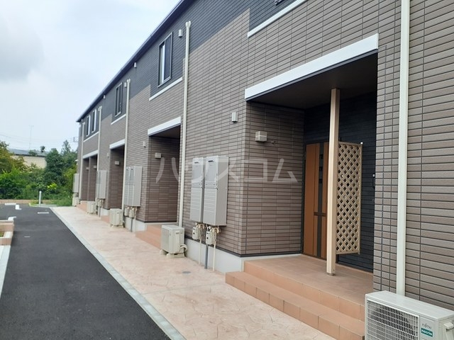 23/30 エントランス