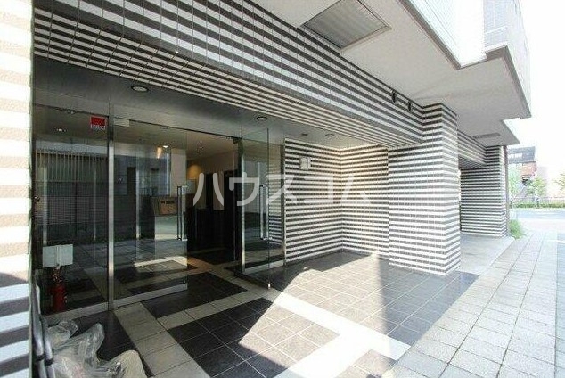 4/4 エントランス