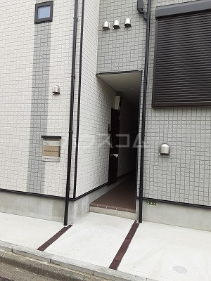 22/25 エントランス