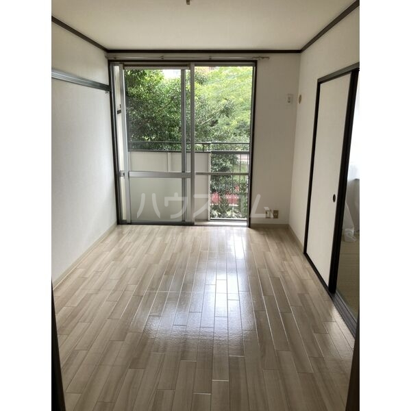 15/28 バルコニー