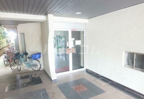 17/18 エントランス