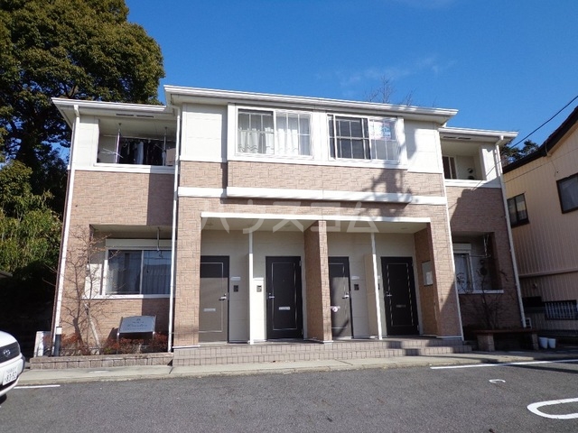 22/26 エントランス