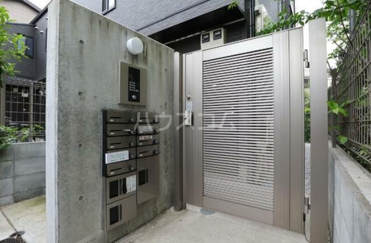 7/8 エントランス