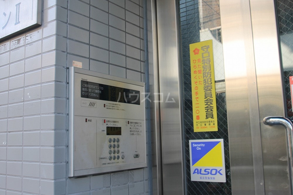 19/27 エントランス