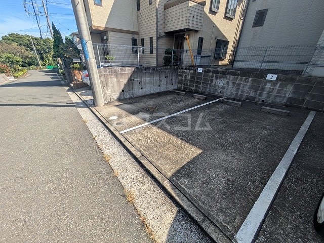 18/19 駐車場