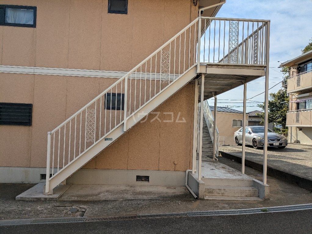 26/30 エントランス