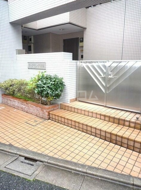 3/10 エントランス