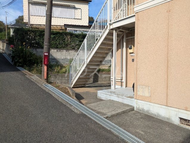 28/30 エントランス