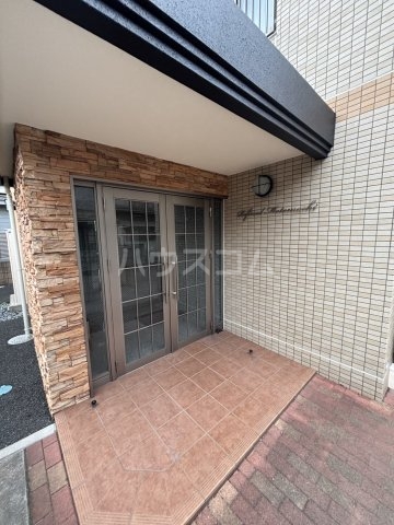 2/3 エントランス