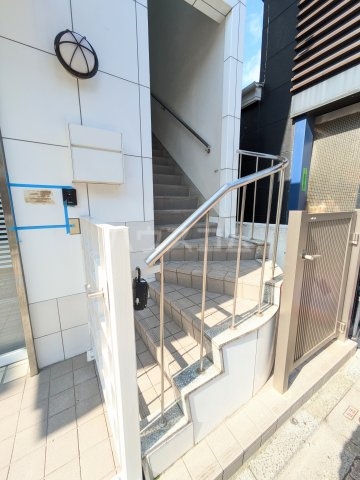 3/4 エントランス