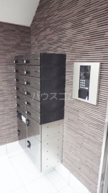 14/20 エントランス