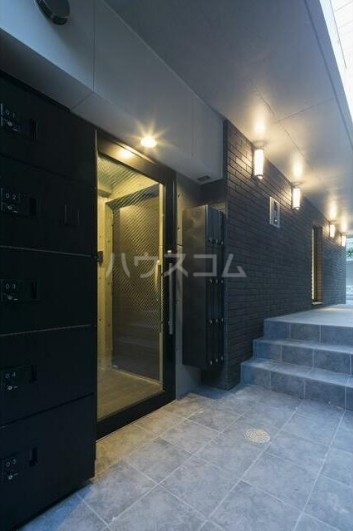 16/22 エントランス