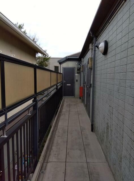 17/17 エントランス