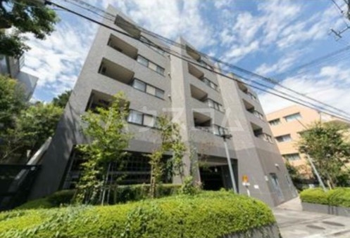 27/30 エントランス